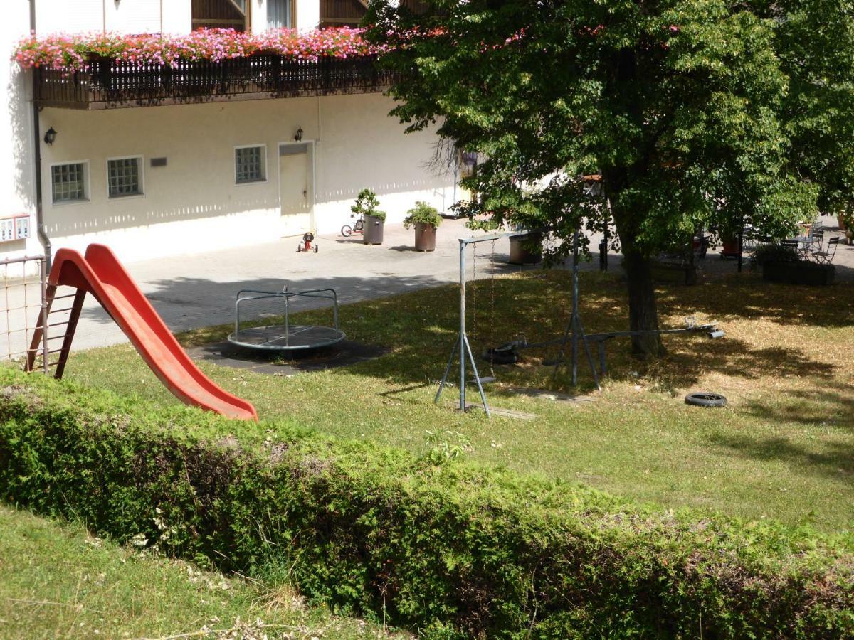 Hotel-Gasthof "Zum Bartl" Sulzbach-Rosenberg Esterno foto